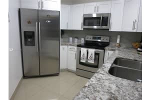 10241 NW 9th St Cir, Miami, FL 33172, Sold 03/09/21