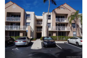 2731 Ocean Club Blvd, Hollywood, FL 33019, Sold 04/15/21