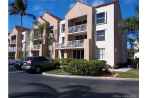 2731 Ocean Club Blvd, Hollywood, FL 33019, Sold 04/15/21