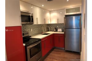 5555 Collins Ave #8p, Miami, FL 33140, Sold 04/14/22