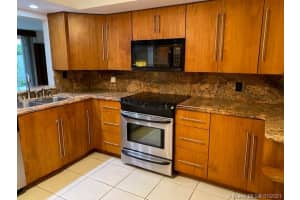 10421 SW 76th St, Miami, FL 33173, Sold 02/26/21