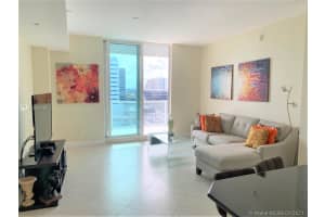 315 NE 3rd Ave, Fort Lauderdale, FL 33301, Sold 04/26/21