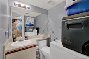 15495 Miami Lakeway N, Hialeah, FL 33014, Sold 02/23/21