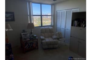 3375 N Country Club Dr, Miami, FL 33180, Sold 08/18/21