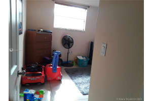 666 W 81st St, Hialeah, FL 33014, Sold 03/01/21