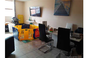 666 W 81st St, Hialeah, FL 33014, Sold 03/01/21