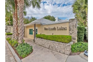 17 Minnetonka Rd, Sea Ranch Lakes, FL 33308, Sold 04/14/21