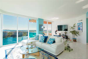 300 South Pointe Dr, Miami Beach, FL 33139, Sold 07/26/21
