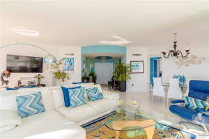 300 South Pointe Dr, Miami Beach, FL 33139, Sold 07/26/21