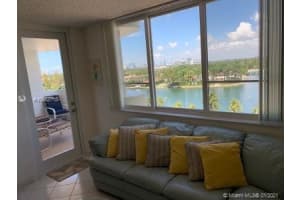 5005 Collins Ave # C5, Miami, FL 33140, Sold 05/28/21