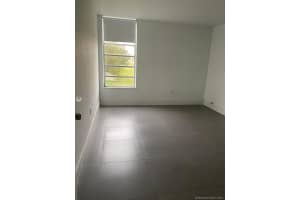 8870 Fontainebleau Blvd, Miami, FL 33172, Sold 03/01/21