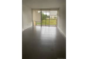 8870 Fontainebleau Blvd, Miami, FL 33172, Sold 03/01/21