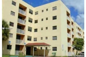 8075 NW 7th St, Miami, FL 33126, Sold 03/11/21
