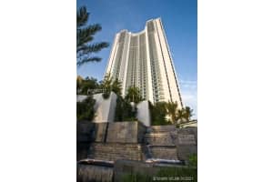 2711 S Ocean Dr, Hollywood, FL 33019, Sold 03/16/21