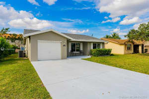 8265 NW 98th Ave, Tamarac, FL 33321, Sold 03/01/21
