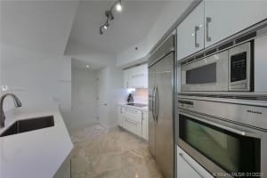 400 Alton Rd, Miami Beach, FL 33139, Sold 04/22/21