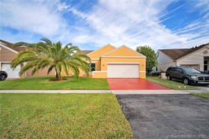 1121 SW 87th Ave, Pembroke Pines, FL 33025, Sold 02/26/21
