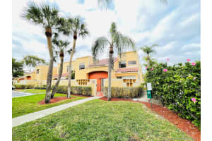 20907 Leeward Ct, Miami, FL 33180, Sold 03/30/21