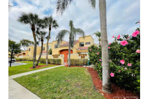 20907 Leeward Ct, Miami, FL 33180, Sold 03/30/21