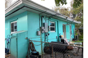 526 NW 7th St, Dania Beach, FL 33004, Sold 06/25/21