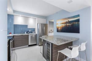 900 NE 195th St, Miami, FL 33179, Sold 03/10/21