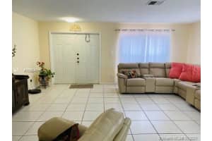 18654 NW 79th Ct, Hialeah, FL 33015, Sold 03/05/21