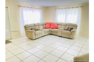 18654 NW 79th Ct, Hialeah, FL 33015, Sold 03/05/21