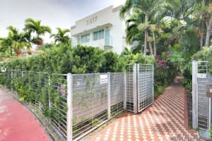 3915 Meridian Ave, Miami Beach, FL 33140, Sold 04/02/21