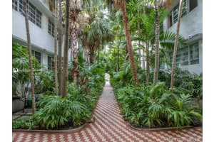 3915 Meridian Ave, Miami Beach, FL 33140, Sold 04/02/21