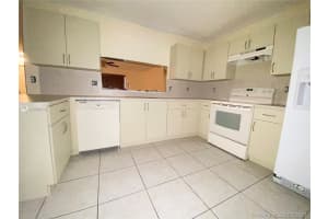 10871 NW 8th St, Pembroke Pines, FL 33026, Sold 03/05/21