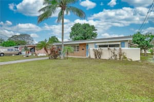 6877 NW 28th St, Sunrise, FL 33313, Sold 03/09/21