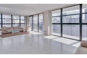 400 Leslie Dr, Hallandale Beach, FL 33009, Sold 11/01/21