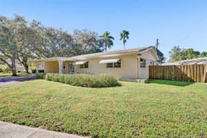 420 S 57th Ave, Hollywood, FL 33023, Sold 03/12/21