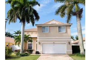 318 SW 194th Ave, Pembroke Pines, FL 33029, Sold 03/31/21