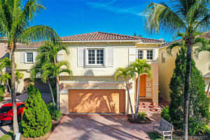 3117 NE 210th St, Aventura, FL 33180, Sold 04/23/21