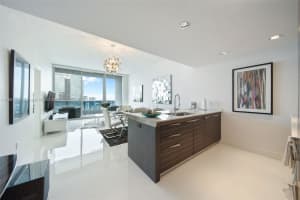200 Biscayne Blvd Way, Miami, FL 33131, Sold 01/31/22