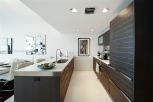 200 Biscayne Blvd Way, Miami, FL 33131, Sold 01/31/22