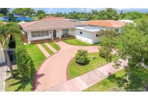 590 N Shore Dr, Miami Beach, FL 33141, Sold 02/22/21
