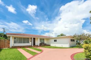 590 N Shore Dr, Miami Beach, FL 33141, Sold 02/22/21