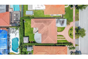 590 N Shore Dr, Miami Beach, FL 33141, Sold 02/22/21