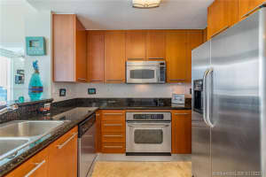 6515 Collins Ave, Miami, FL 33141, Sold 04/01/21