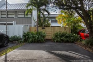 7028 SW 53rd Ln, Miami, FL 33155, Sold 03/15/21