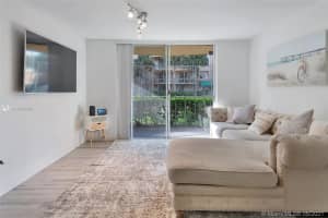 9310 Fontainebleau Blvd, Miami, FL 33172, Sold 05/19/21