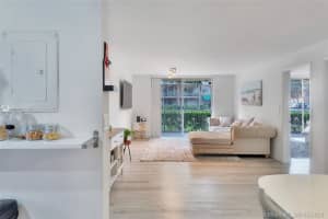 9310 Fontainebleau Blvd, Miami, FL 33172, Sold 05/19/21