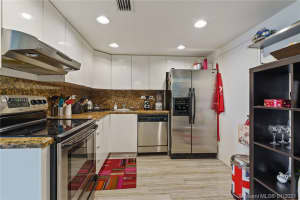 5555 Collins Ave #15z, Miami, FL 33140, Sold 06/01/21