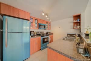8575 NW 5th Terrace, Miami, FL 33126, Sold 07/13/21