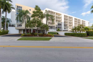 17801 N Bay Rd, Sunny Isles Beach, FL 33160, Sold 04/22/21