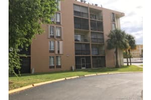 9120 Fontainebleau Blvd, Miami, FL 33172, Sold 04/05/21