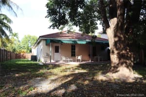 9748 NW 57th Terrace, Doral, FL 33178, Sold 04/09/21