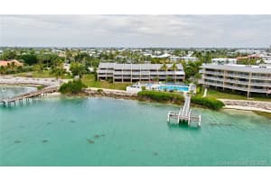 1133 W Ocean Dr, Key Colony Beach, FL 33051, Sold 04/22/21
